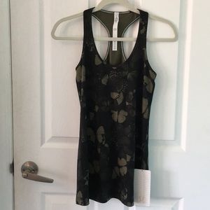 🍋🍋NWT NEVER WORN LULULEMON TANK TOP🍋🍋
